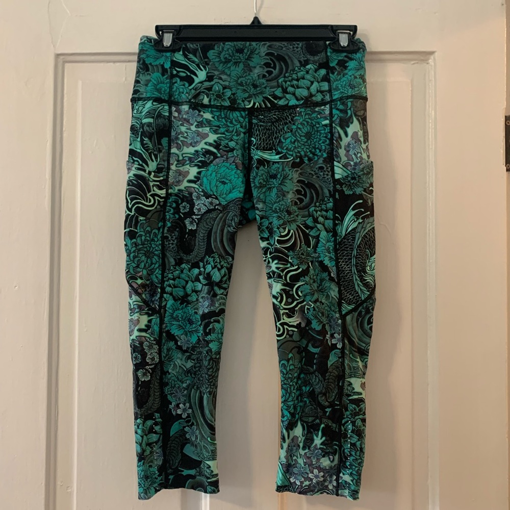 LULULEMON 8 CROPPED